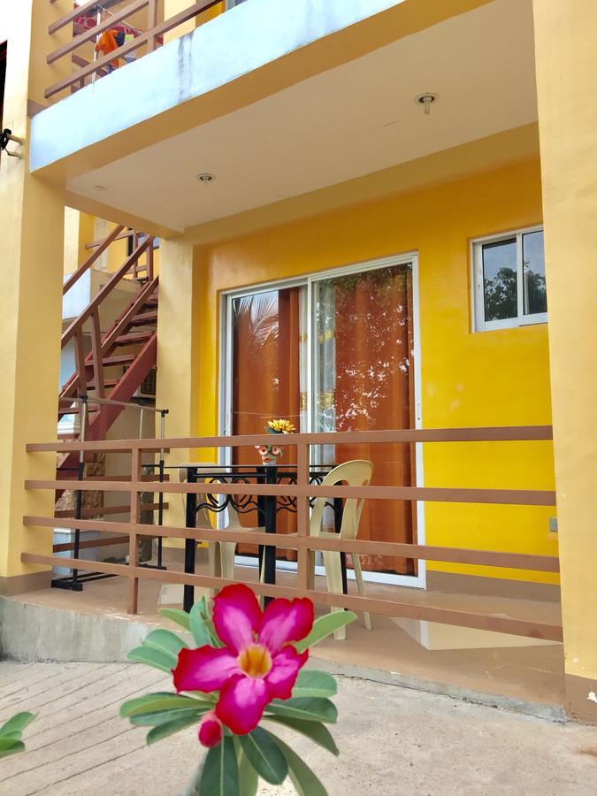 Jims Castle Inn كورون المظهر الخارجي الصورة
